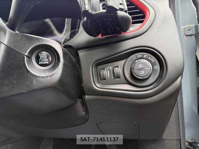 Jeep RENEGADE 2016-10 8314914-16