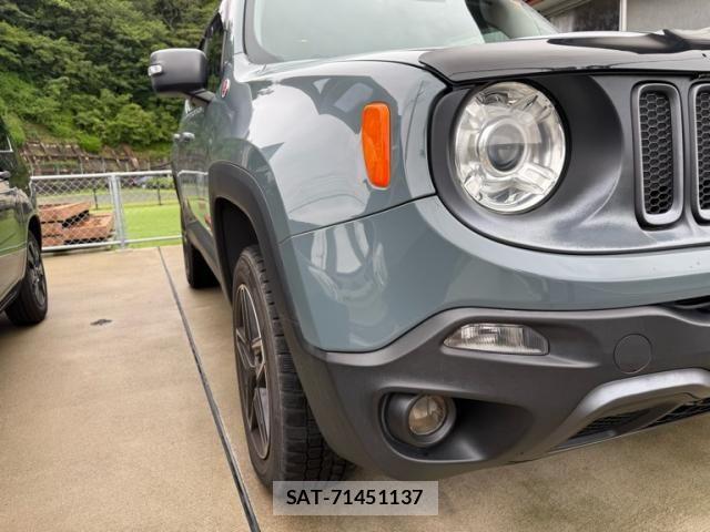 Jeep RENEGADE 2016-10 8314914-3