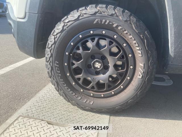 Jeep RENEGADE 2020-06 8371750-9