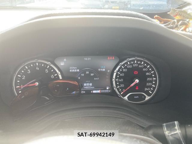 Jeep RENEGADE 2020-06 8371750-18