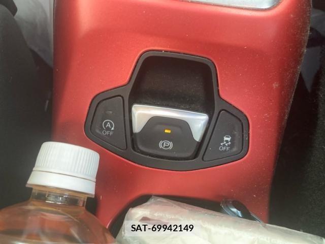 Jeep RENEGADE 2020-06 8371750-26