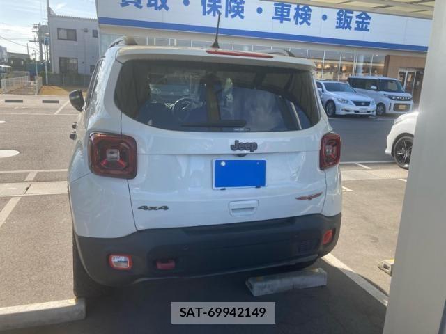 Jeep RENEGADE 2020-06 8371750-3