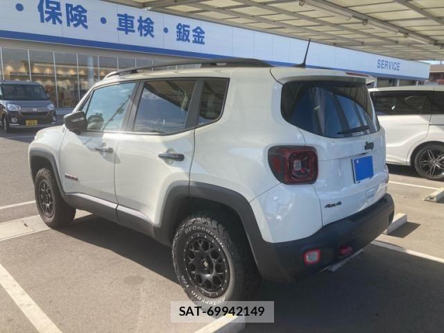 Jeep RENEGADE 2020-06 8371750-4