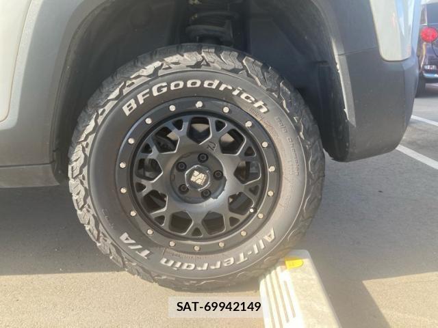 Jeep RENEGADE 2020-06 8371750-8