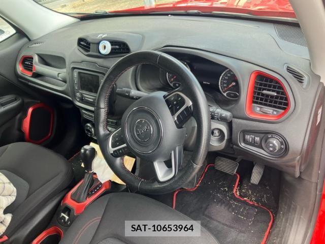 Jeep RENEGADE 2015-10 8562238-10