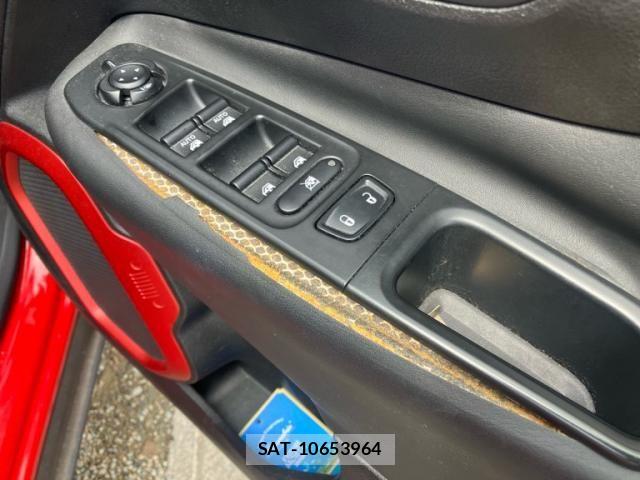 Jeep RENEGADE 2015-10 8562238-14