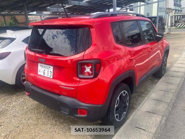 Jeep RENEGADE 2015-10 8562238-2