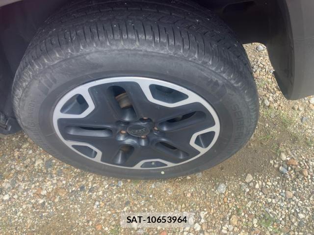 Jeep RENEGADE 2015-10 8562238-4
