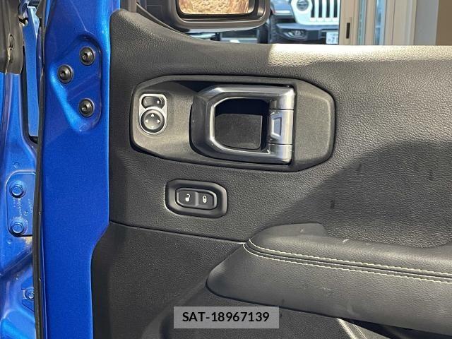 Jeep WRANGLER 2021-08 8130711-10