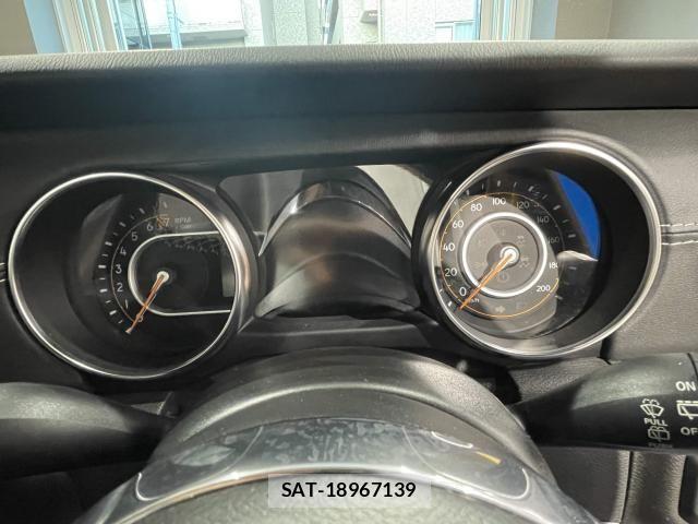 Jeep WRANGLER 2021-08 8130711-22