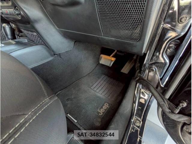 Jeep WRANGLER 2017-03 8130712-14
