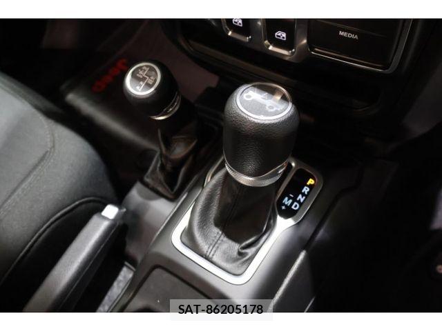Jeep WRANGLER 2019-06 8871223-28