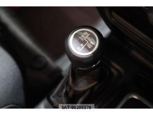 Jeep WRANGLER 2019-06 8871223-29