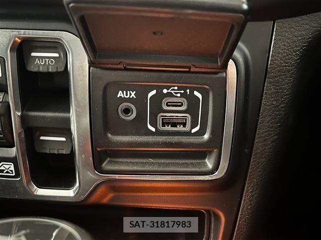 Jeep WRANGLER 2019-07 3714553-25