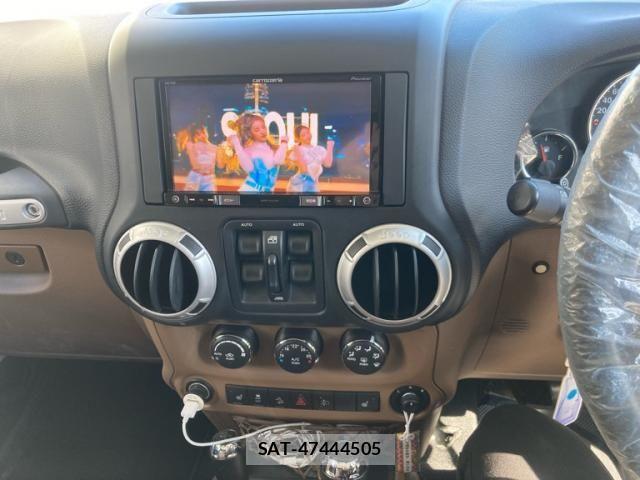 Jeep WRANGLER 2015-02 3714557-19