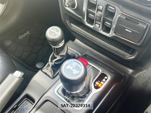 Jeep WRANGLER 2020-12 6612471-19