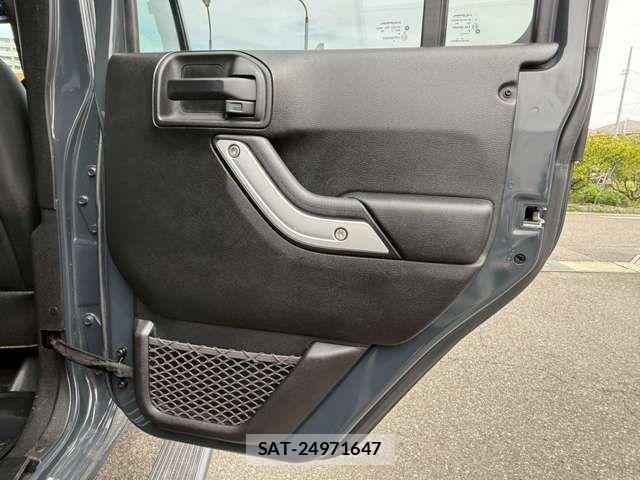 Jeep WRANGLER 2017-06 6683821-16