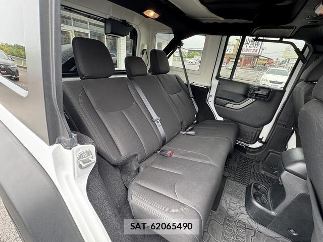 Jeep WRANGLER 2018-06 6815400-9