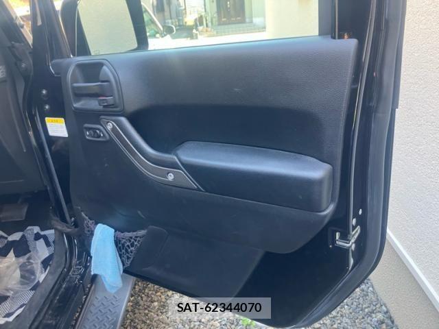 Jeep WRANGLER 2017-05 6906912-14