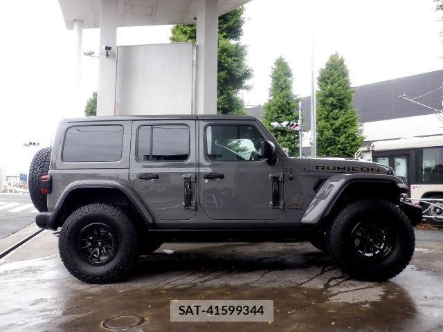 Jeep WRANGLER 2022-02 7058982-5