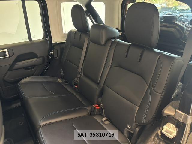 Jeep WRANGLER 2025-01 7220102-4