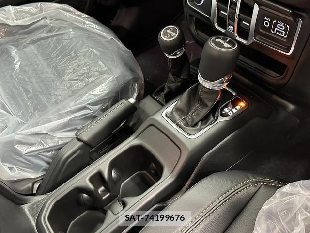Jeep WRANGLER 2026-03 7327640-12