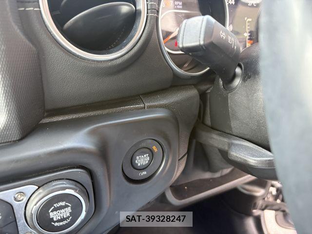 Jeep WRANGLER 2019-06 7724429-23