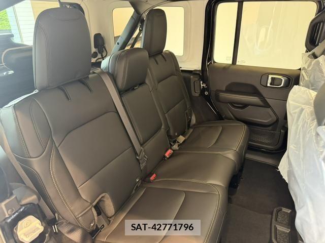 Jeep WRANGLER 2026-04 7962151-4