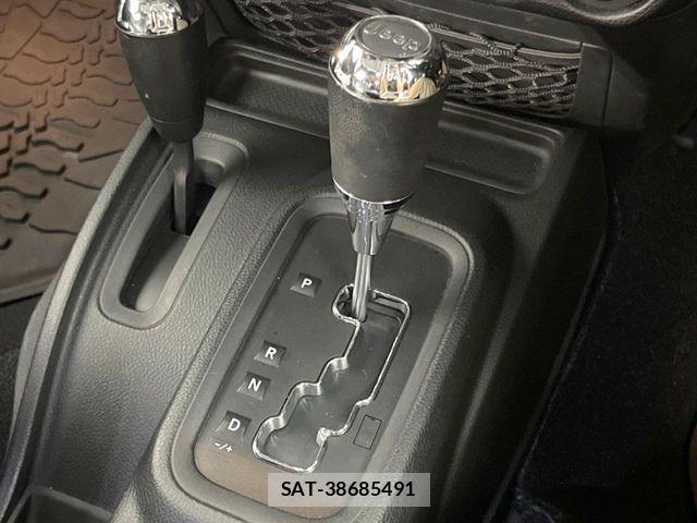 Jeep WRANGLER 2017-04 7979579-11