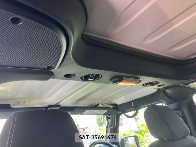 Jeep WRANGLER 2017-06 8074146-14