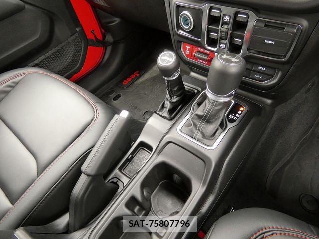 Jeep WRANGLER 2025-06 8074140-15