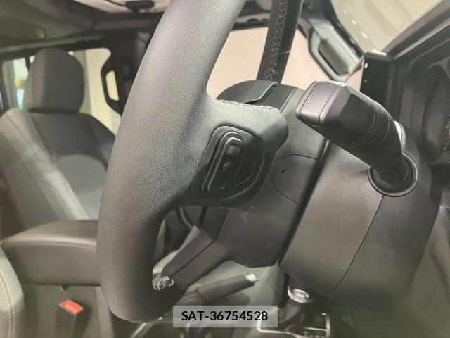 Jeep WRANGLER 2026-03 8130720-20