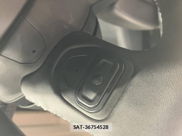 Jeep WRANGLER 2026-03 8130720-21