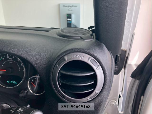 Jeep WRANGLER 2017-12 8130755-19