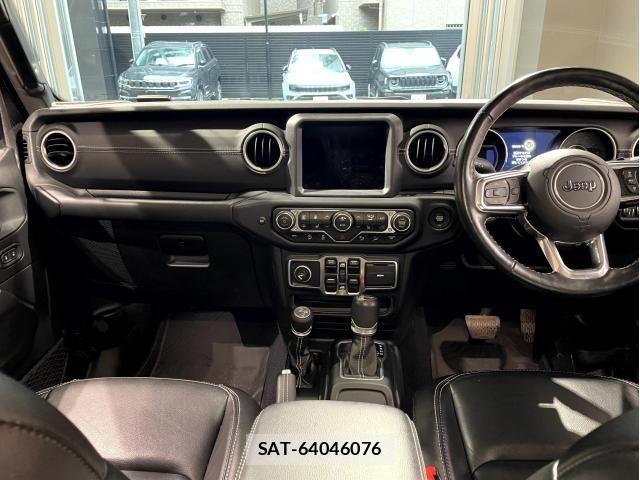 Jeep WRANGLER 2019-06 8130738-1
