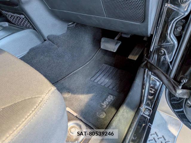 Jeep WRANGLER 2017-12 8158619-18