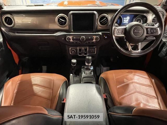 Jeep WRANGLER 2019-07 8208018-1