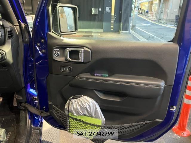 Jeep WRANGLER 2019-11 8245509-16