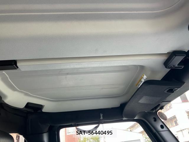 Jeep WRANGLER 2016-06 8314922-27