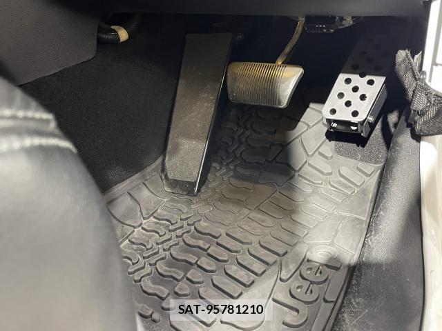 Jeep WRANGLER 2018-03 8314921-14