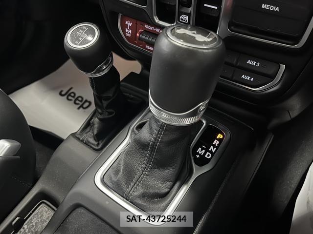 Jeep WRANGLER 2025-06 8336310-12