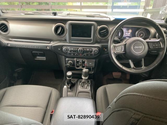 Jeep WRANGLER 2019-04 8366450-13
