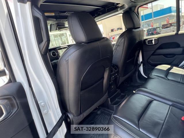 Jeep WRANGLER 2021-04 8562240-25