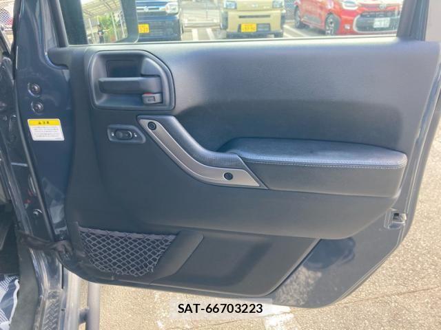 Jeep WRANGLER 2018-03 8666309-9