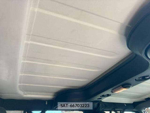 Jeep WRANGLER 2018-03 8666309-15