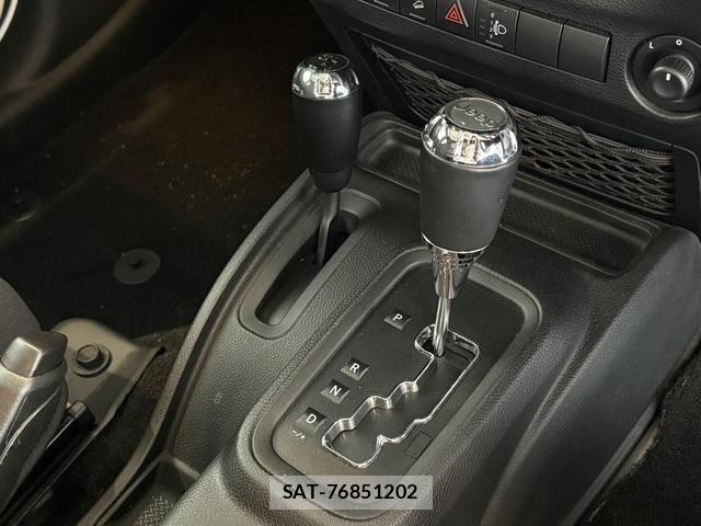 Jeep WRANGLER 2017-08 8659632-12