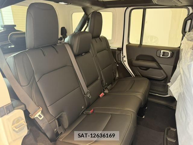 Jeep WRANGLER 2026-05 8659607-4