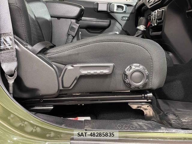 Jeep WRANGLER 2021-09 8829617-13