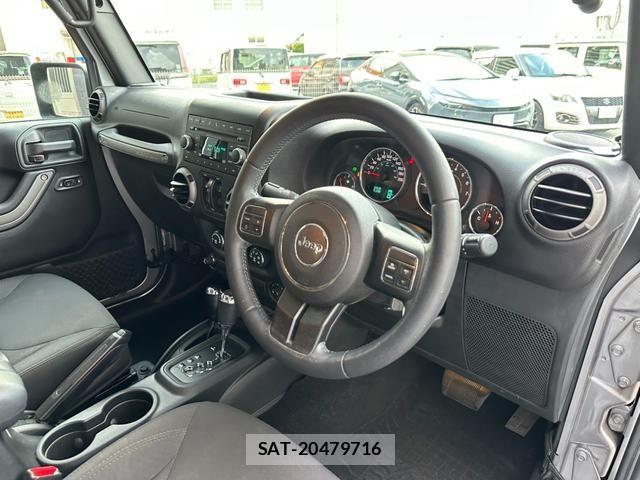 Jeep WRANGLER 2018-05 8880225-1