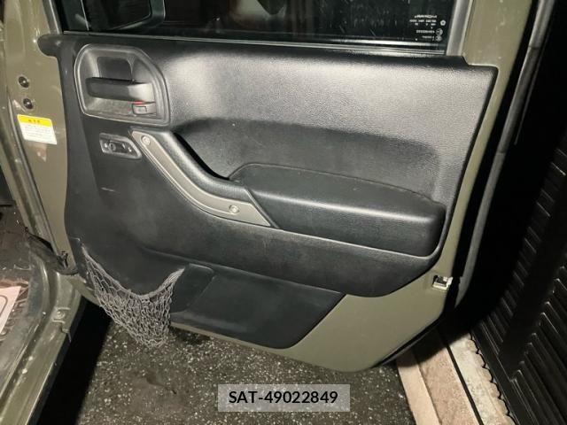Jeep WRANGLER 2015-05 8880227-12